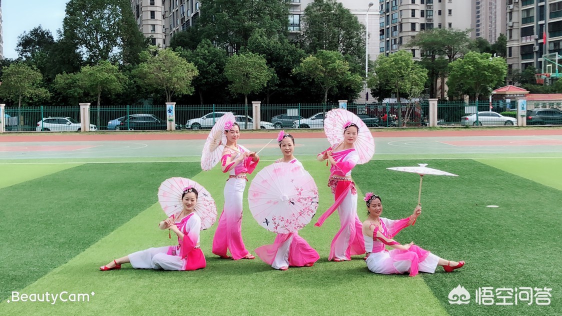 [广场舞图片]最火最简单广场舞有哪些？