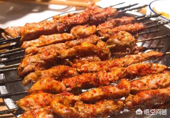 兰州除了牛肉面，牛奶鸡蛋醪糟，酿皮这些外还有什么好吃的，那些餐馆做的最好吃？