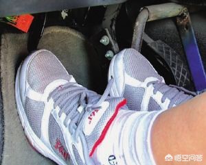 三十公里急刹车能滑行多远？：飞机起飞滑行时急刹