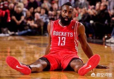 王猛在火箭对爵士的比赛中解说，称“不看球传人”，你怎么看？