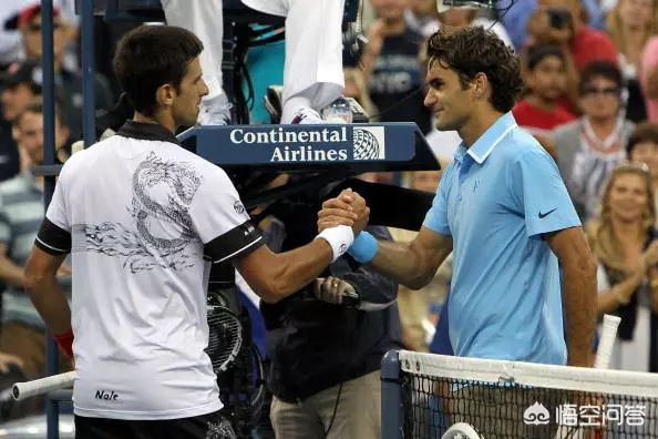 羽毛球单打与双打在技术和战术上有何区别？哪些单打的技术可以运用到双打上？