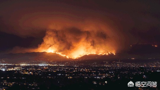 [美国山火烧了34天]美国加州山火已造成84人死亡，为何没有国家援助？