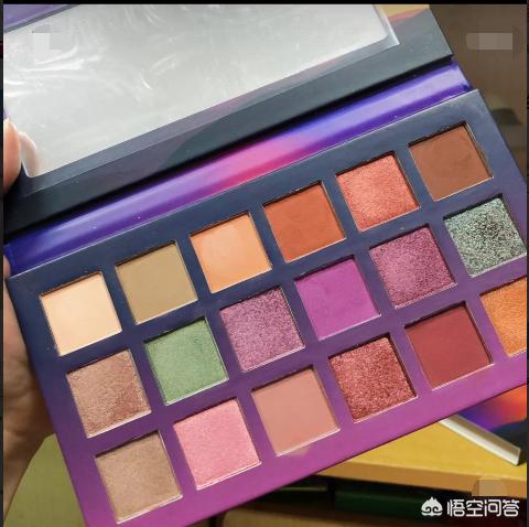 好物分享美妆博主眼影盘
