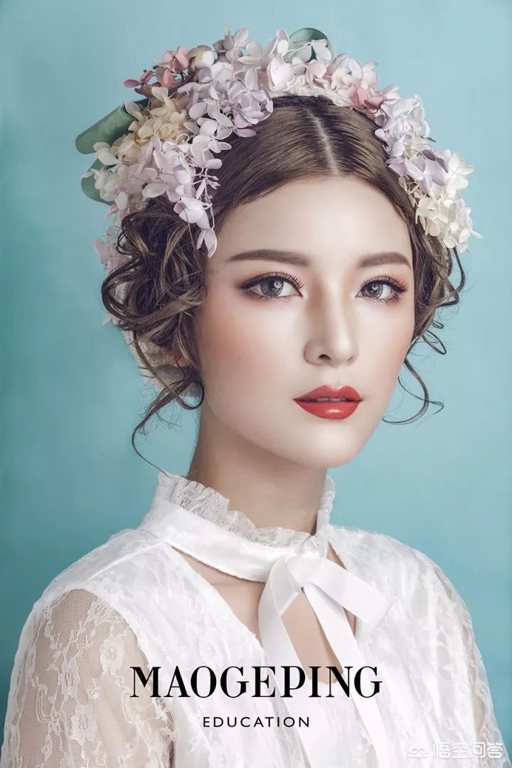 鲜花新娘化妆技巧
