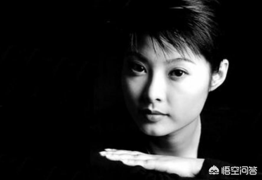 [黑色壁纸全黑]电脑屏幕总是自动变成黑色背景？