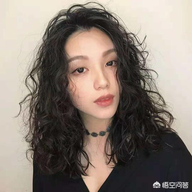 泡面头教程化妆技巧
