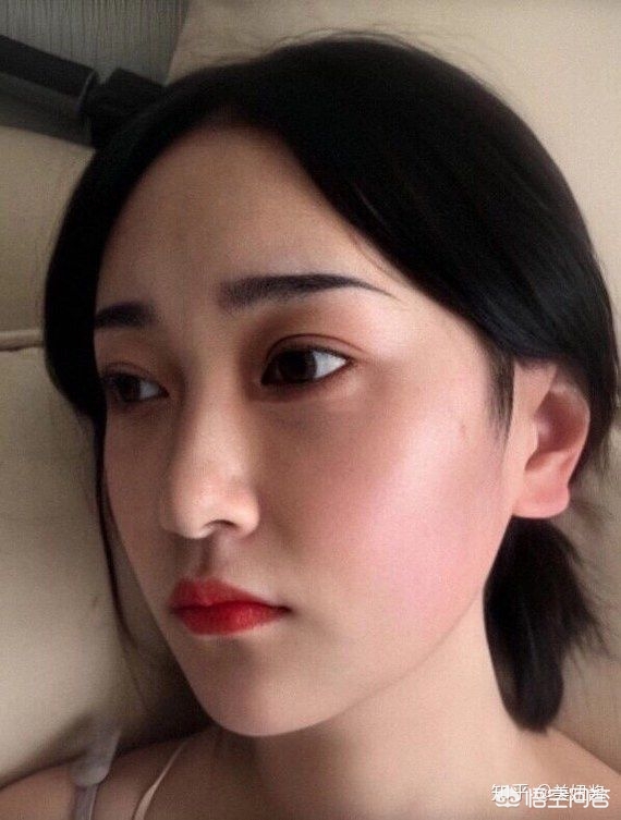 假素颜化妆技巧
