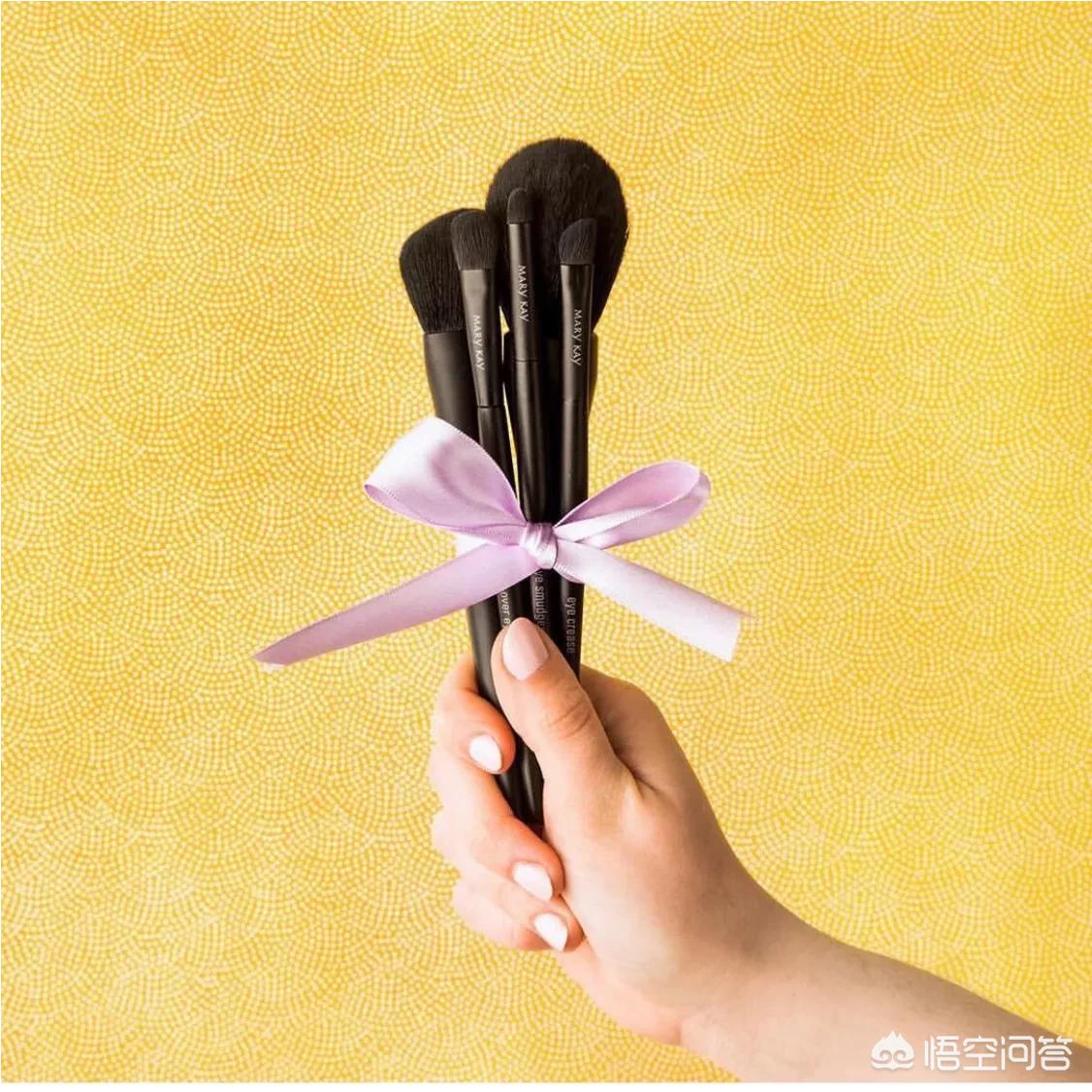 美妆好物推荐小姐姐是谁
