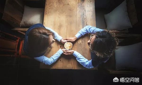 在海外生活靠什么，在海外生活靠什么赚钱