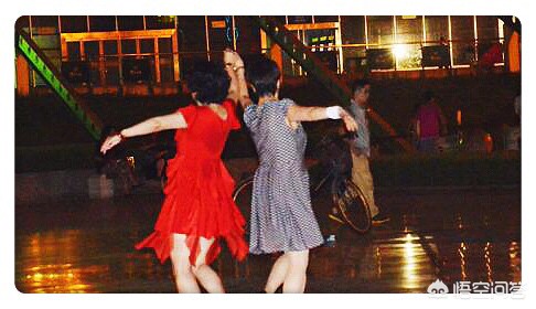 [广场舞图片]最火最简单广场舞有哪些？