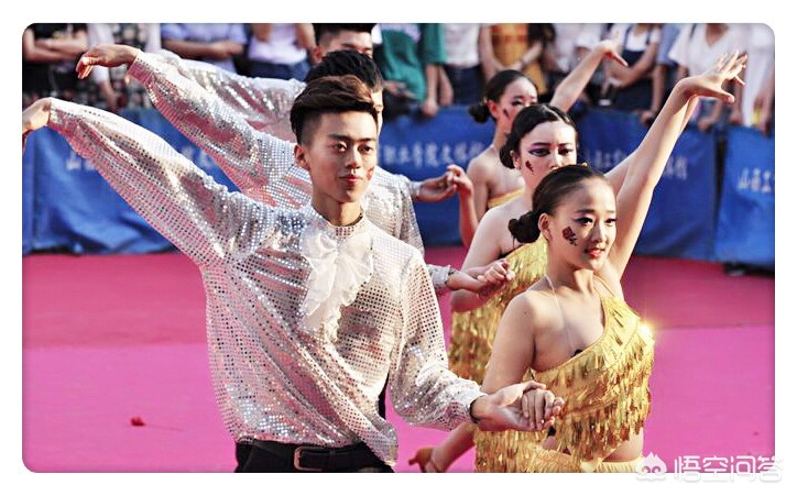 [广场舞图片]最火最简单广场舞有哪些？