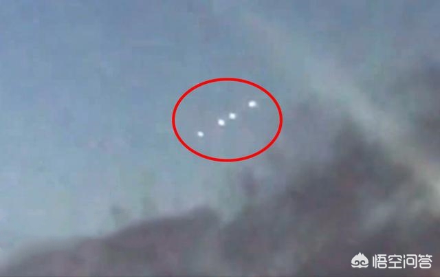 美国疑现黑色UFO（美国俄亥俄州上空出现多个UFO引发恐慌！怎么回事？）