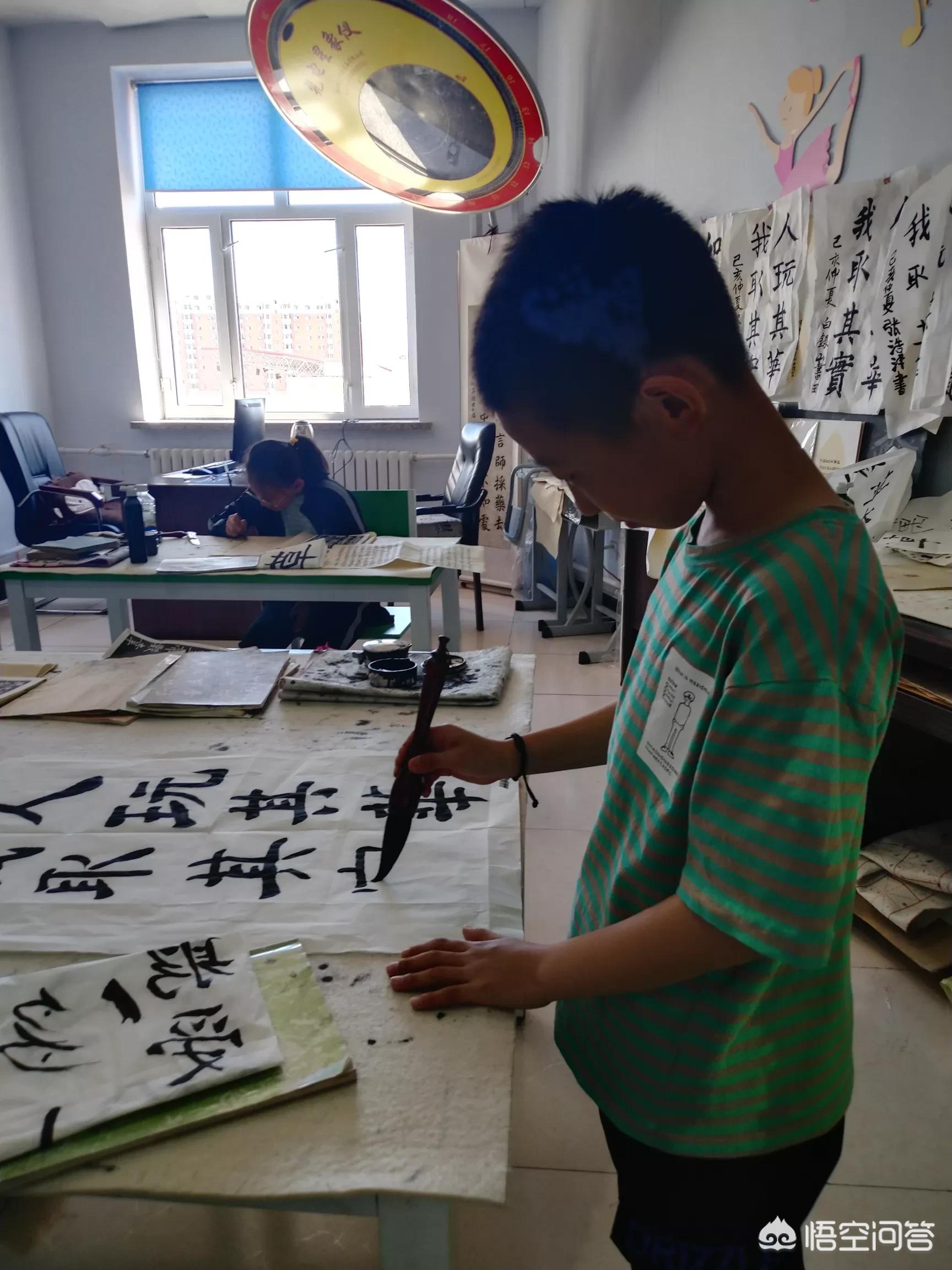 里字颜真卿楷书字体