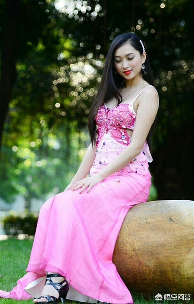 婚纱摄影师怎么样，婚纱摄影师怎么样赚钱吗