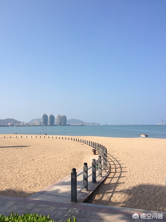 论风景名胜，桂林与三亚，你更想去哪个城市？