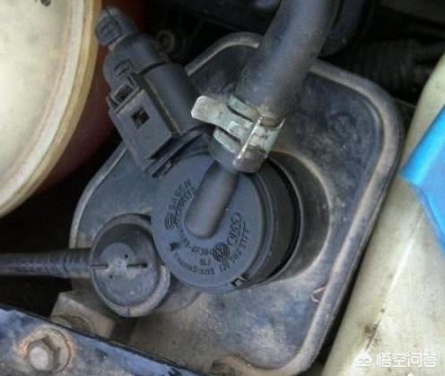 头部被打后头痛,躺着很痛,坐起来就稍微好点?:打的 头部被打后头痛,躺着很痛,坐起来就稍微好点?:打的