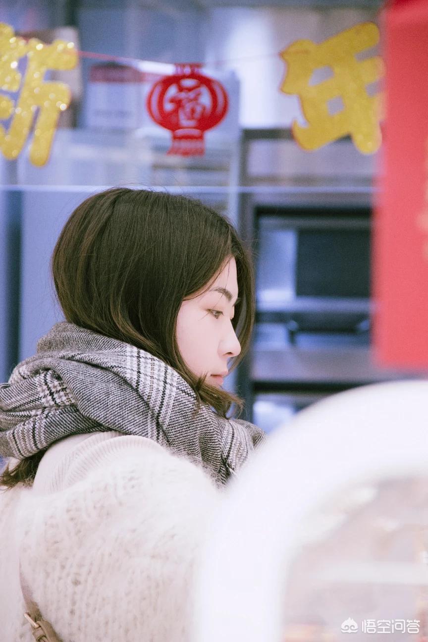 化妆技巧给美女化妆视频
