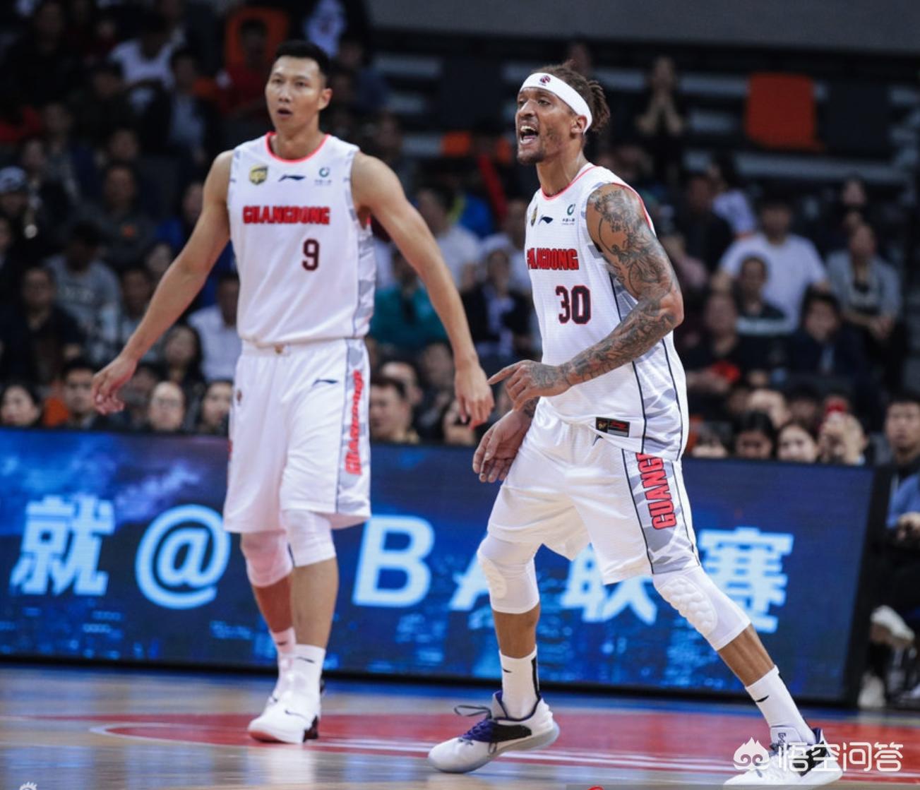 CBA第42轮,广东客场挑战吉林,广东队会派出怎样的外援组合呢?看好广东取胜吗? CBA第42轮,广东客场挑战吉林,广东队会派出怎样的外援组合呢?看好广东取胜吗?