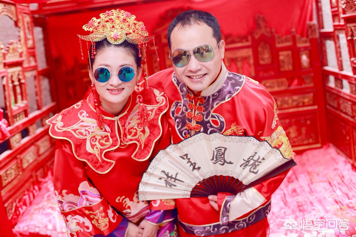 龙摄影婚纱店价格表，龙摄影婚纱照价格