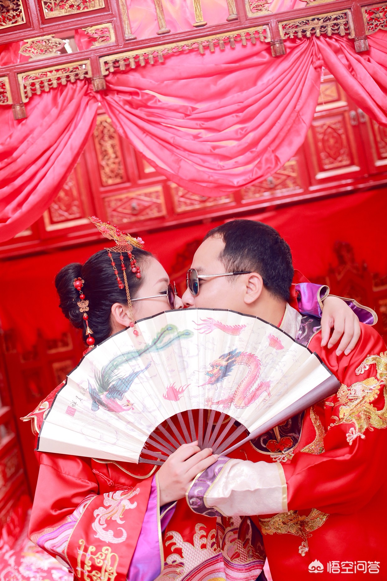龙摄影婚纱店价格表，龙摄影婚纱照价格