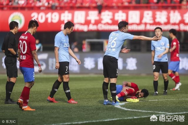 新京报：秦升数次伤人至骨折，已成中国足球的耻辱，必须严惩不贷，你认同吗？-图1