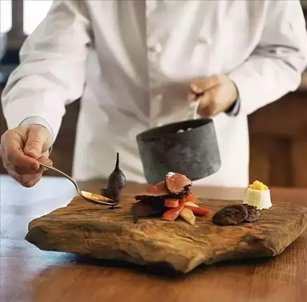 开小饭店经营策略_厨师开店失败原因_餐饮经营管理技巧