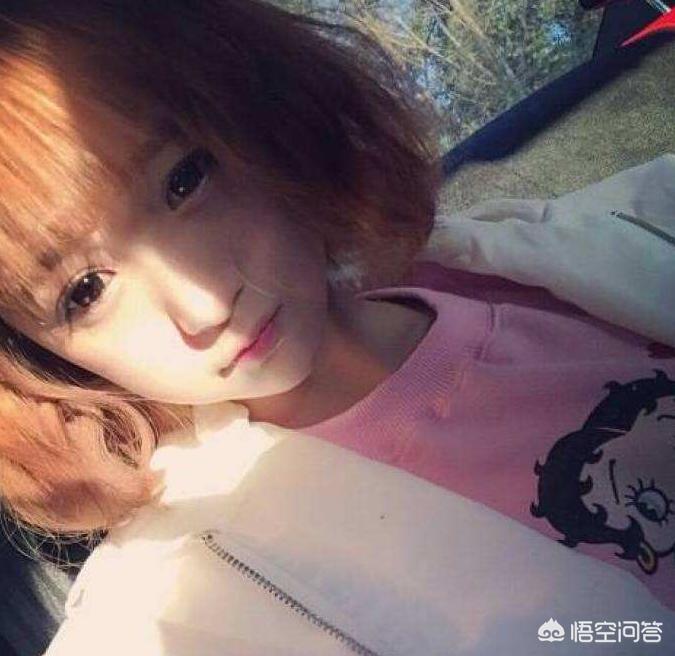 女孩子给你发一些游戏娱乐的链接，叫你一起玩，她们是不是托？