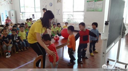 雨天化妆视频技巧教学
