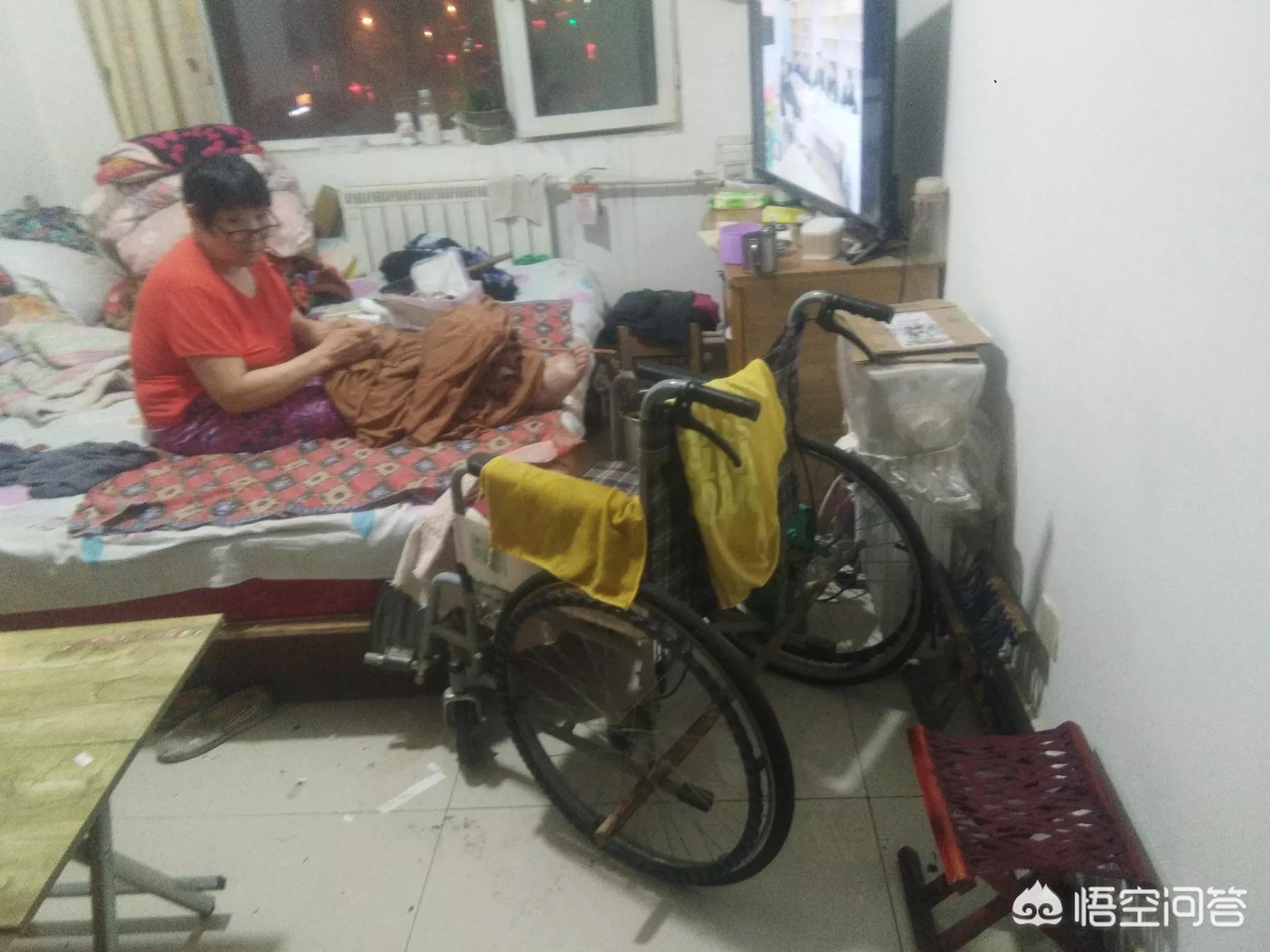 免费打工20年救母亲（爸爸不去工作整天在家，就靠妈妈，怎样才能让他去工作？）