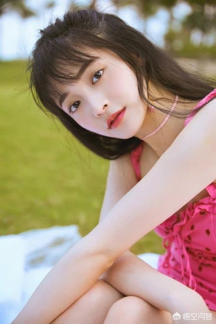 女明星运动装搭配,乔欣陈瑶唐嫣都是高个子女明星,身高170+如何穿搭?