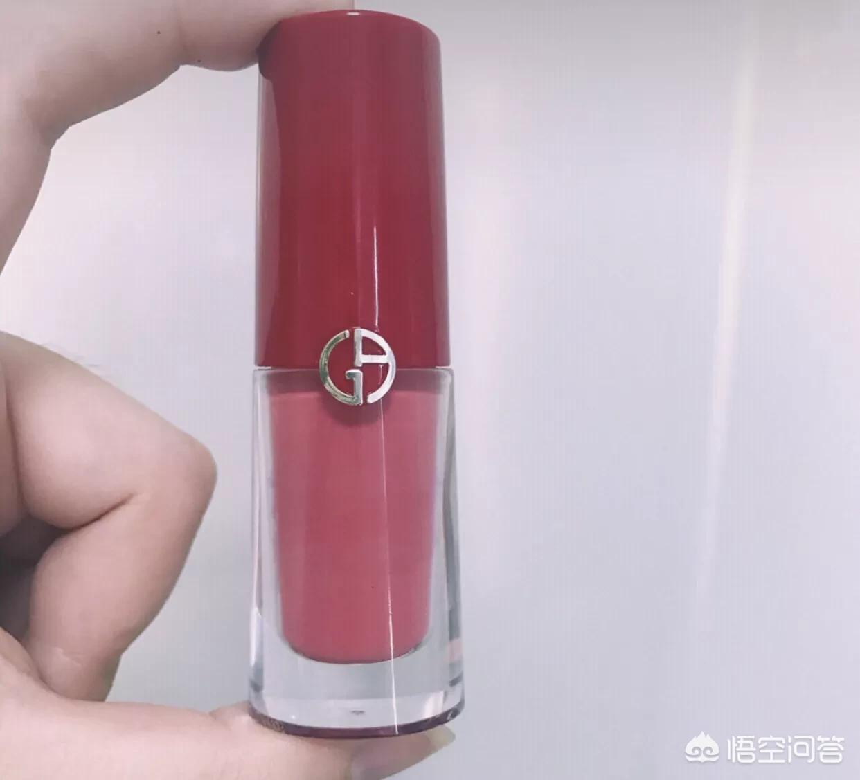 好物开箱美妆口红显嫩
