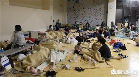 日本多地发海啸预警