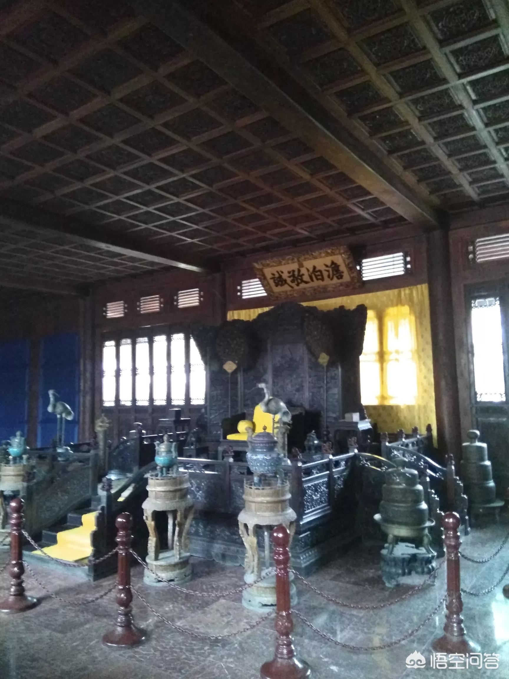 我女儿十一，想走艺术，河北职业艺术学院和沈阳音乐学院附中，哪个好有区别吗？