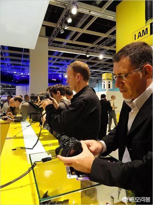 照相机(二手相机主要用来日常拍照和游玩拍照。预算2000左右。最好全画幅,有什么推荐吗?) 照相机(二手相机主要用来日常拍照和游玩拍照。预算2000左右。最好全画幅,有什么推荐吗?)