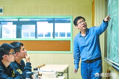 我是一名专科生，通过专升本考试考上了本科，计划未来考博士去高校担任大学历史老师，这个希望大不大呢？：8年从专科考到博士