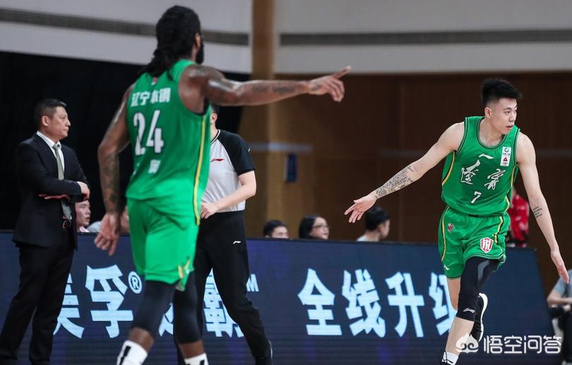 四川男篮对阵辽宁男篮比分多少？