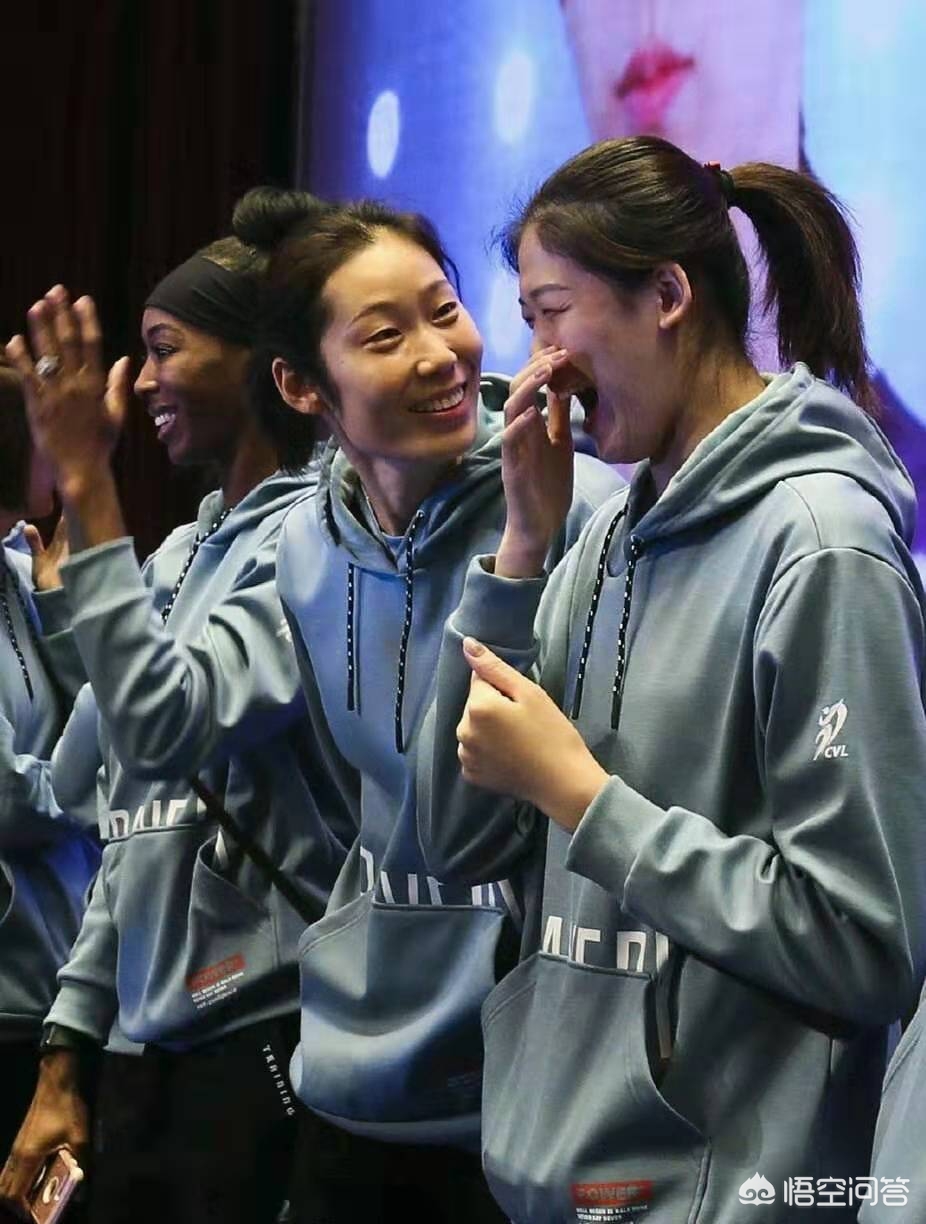 奥运会知识墙（排球协会官网发布照片墙，朱婷C位，刘，丁，李，袁，姚，上位，是寓意奥运大名单吗？）