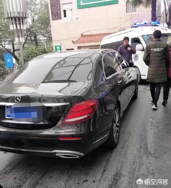 救护车奔驰