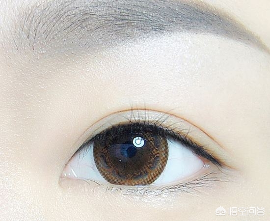 怎么提高化妆的技巧
