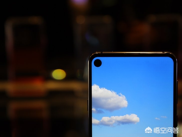 [水滴屏是什么意思]什么是水滴屏幕？