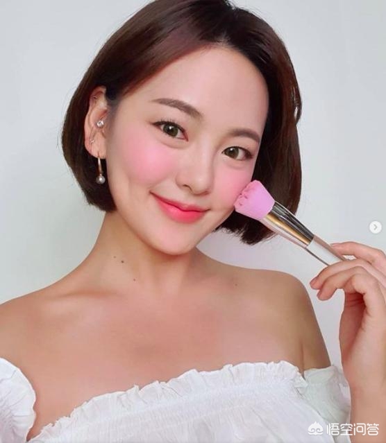 化妆技巧美女
