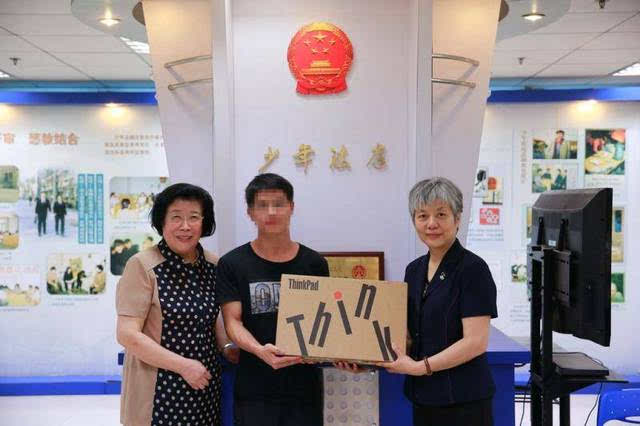 高考状元蒙面抢银行入狱，8年后再次考进重点大学，你怎么看？-图1