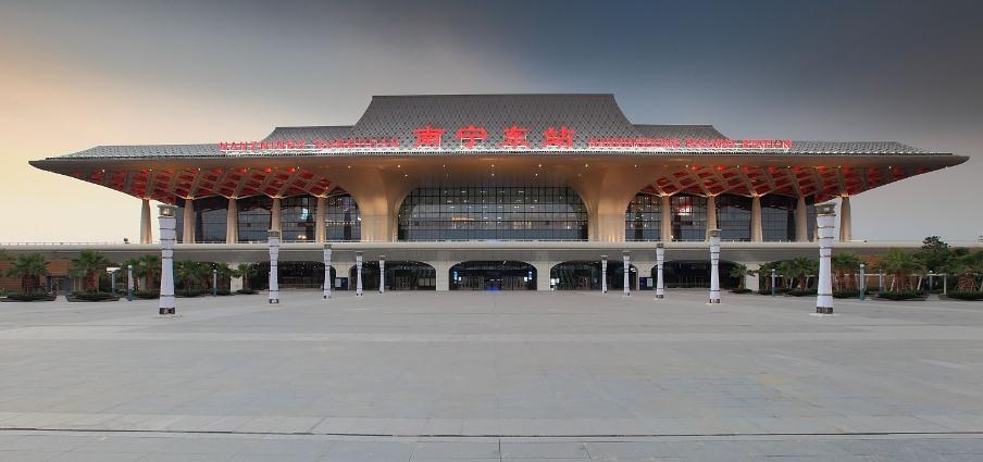 南宁市和深圳哪个较强