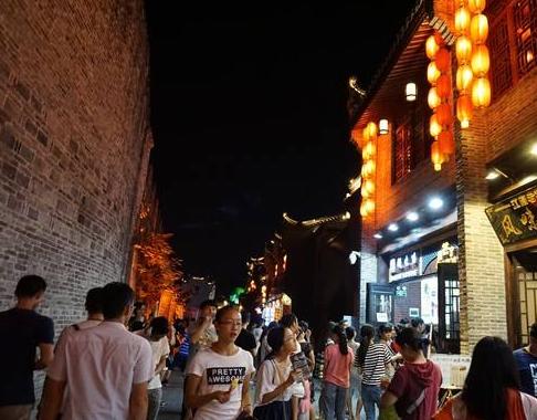 桂林市解放路上的夜市叫什么