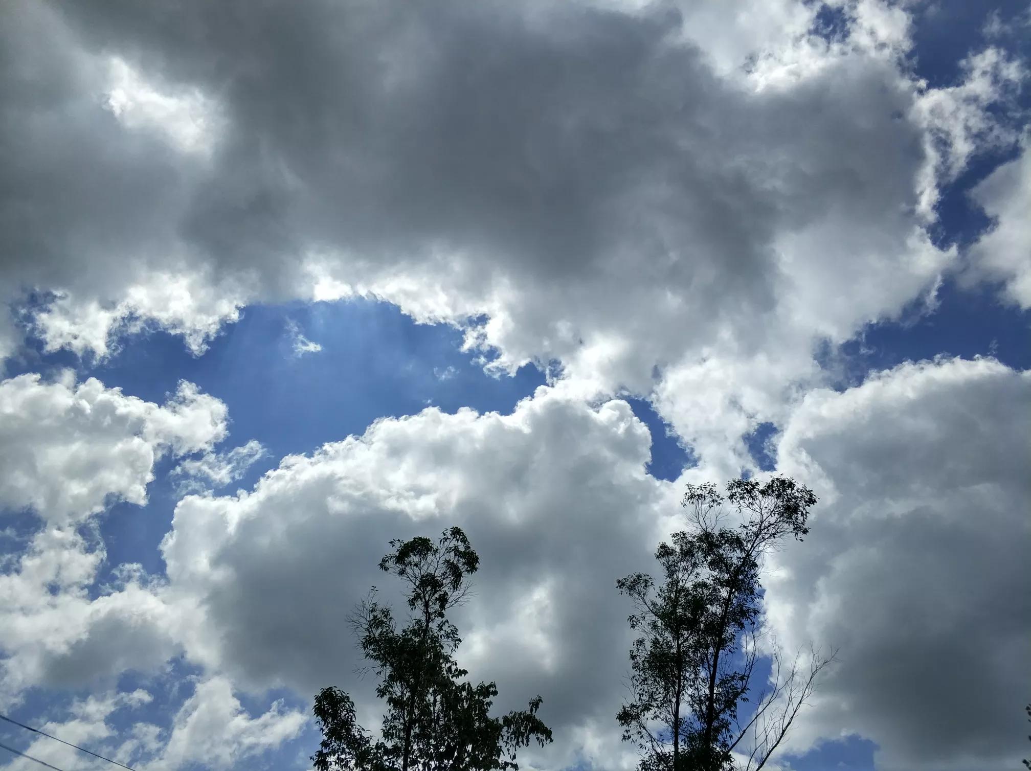 [小米6测评]充电器上面有三种输出，那么小米6到底属于哪一种？