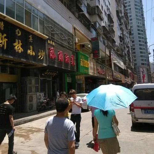 兰州那里有小吃街？