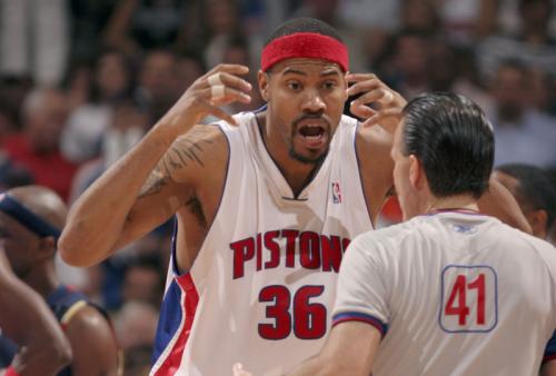 NBA活塞队第一前锋是谁？