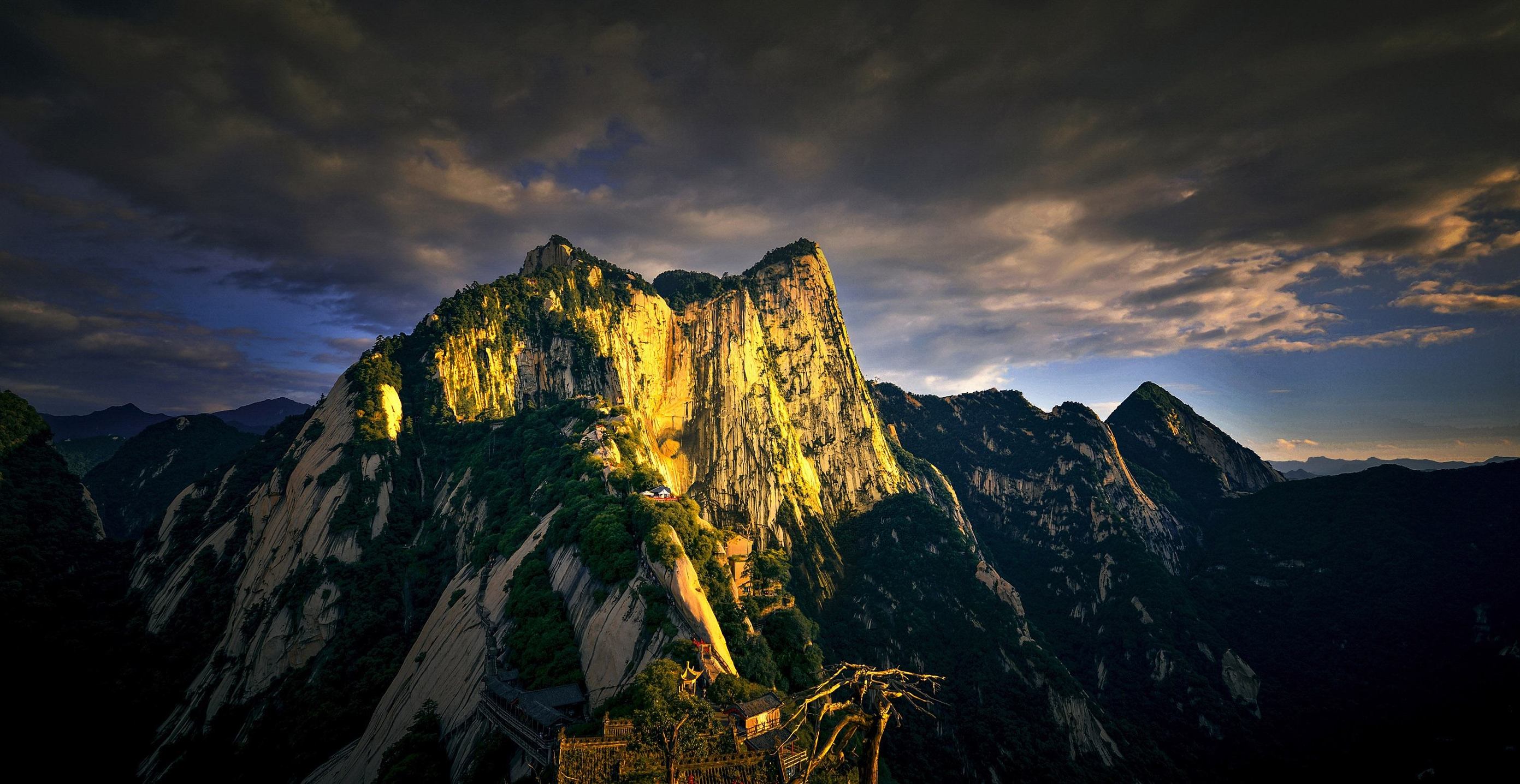 十万大山旅游攻略？