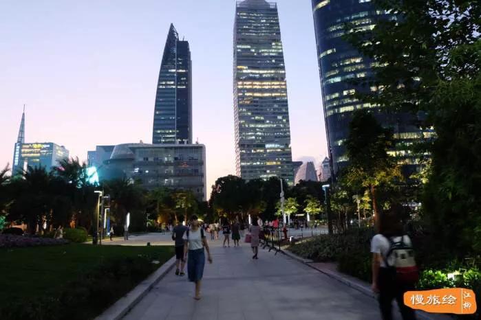 形容广州夜景的句子？