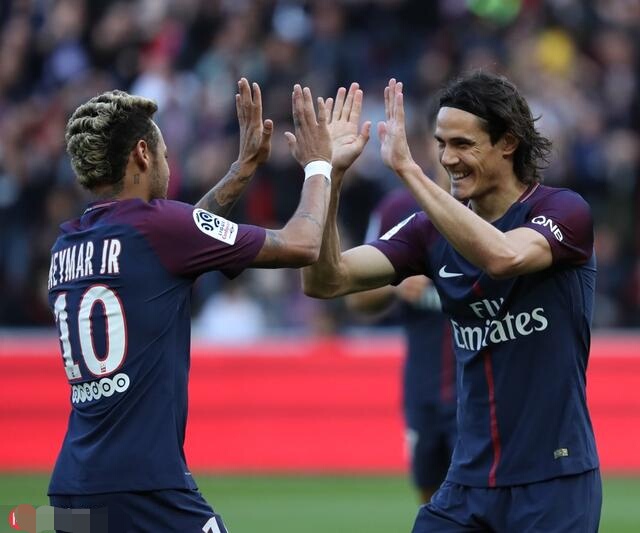 内马尔大发神威迎来了职业生涯第300球！他已征服了法甲，什么时候能征服世界足坛呢？